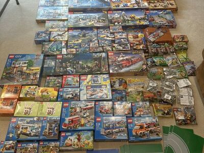 LEGOS! A lot of old and sealed LEGO sets!!!