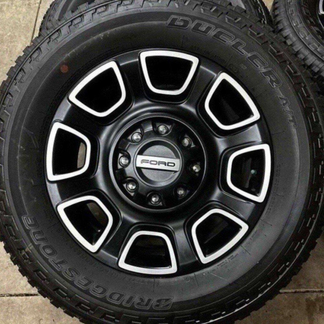 super duty F350 Platinum 20in Wheels 275/65/20