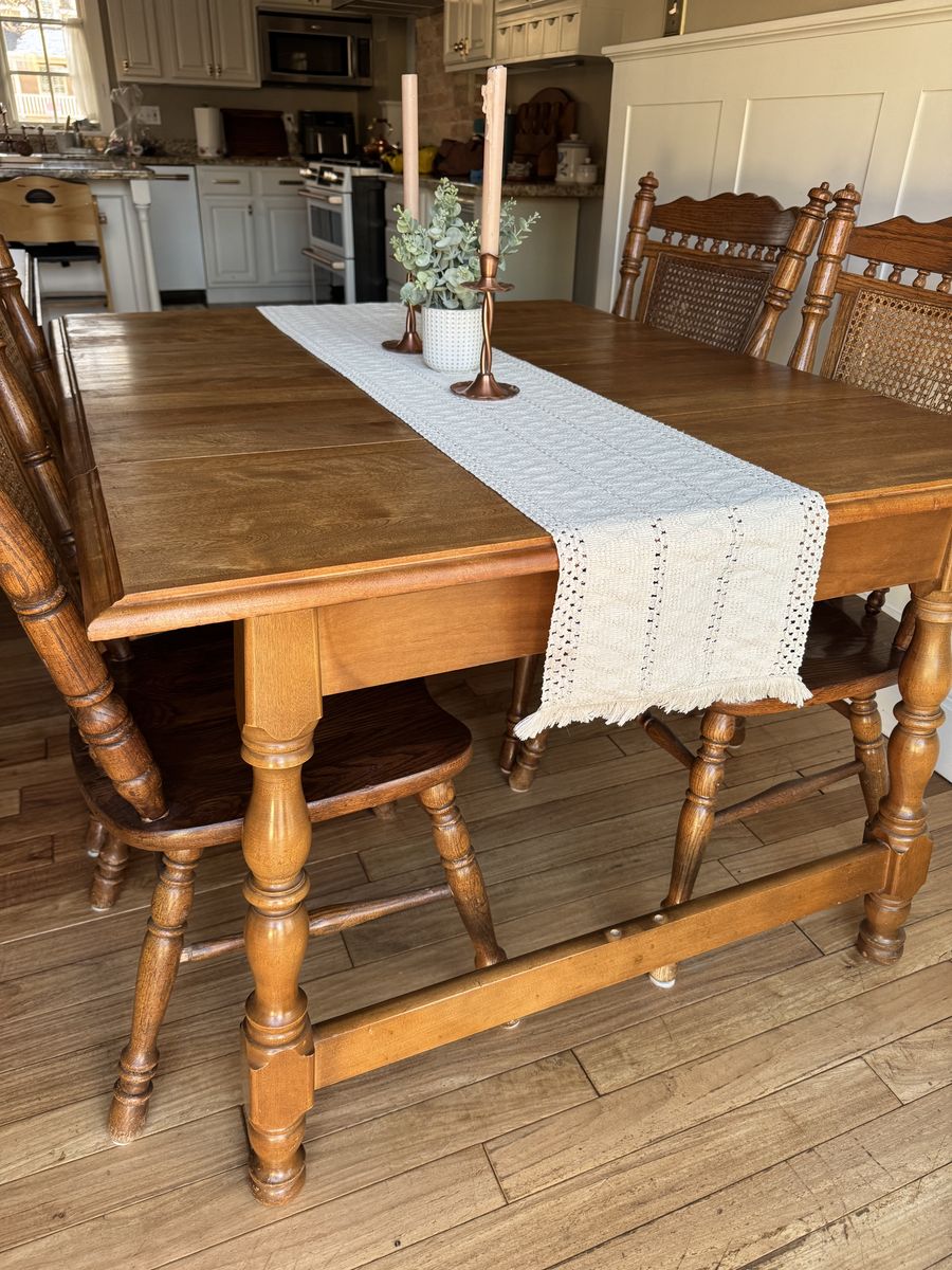 Solid Maple Dining Table + 2 Leaves