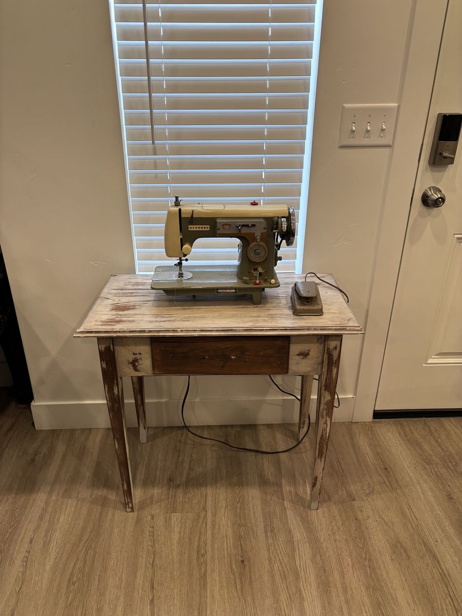 Vintage 1957 Kenmore deluxe automatic zig zag sewing machine 