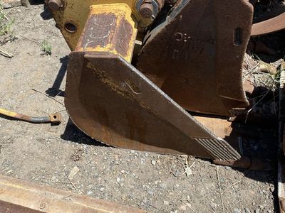 3’ Cat Bucket for Backhoe
