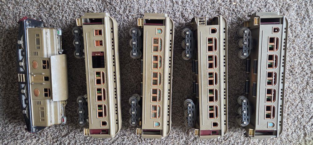 PREWAR  Lionel Lines 402E Electric Locomotive & Passenger Train Cars Set
