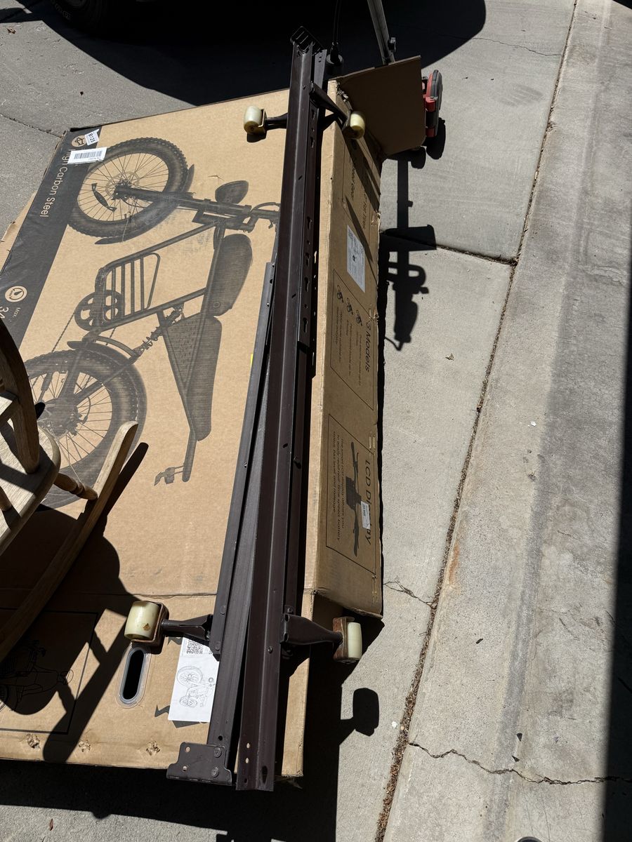 Queen/full Adjustable bed frame