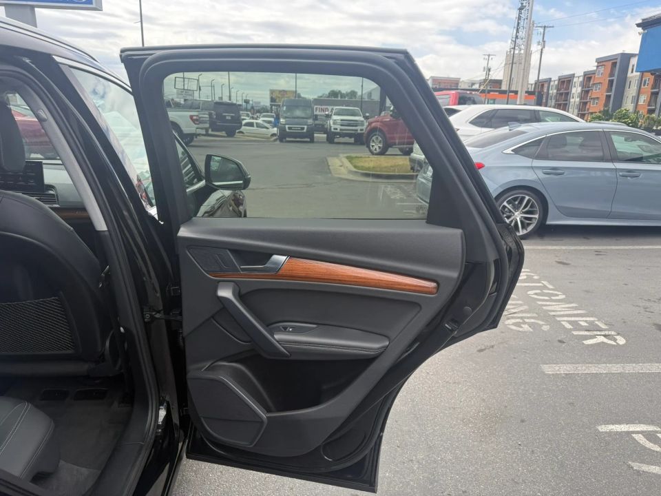 Main image 24