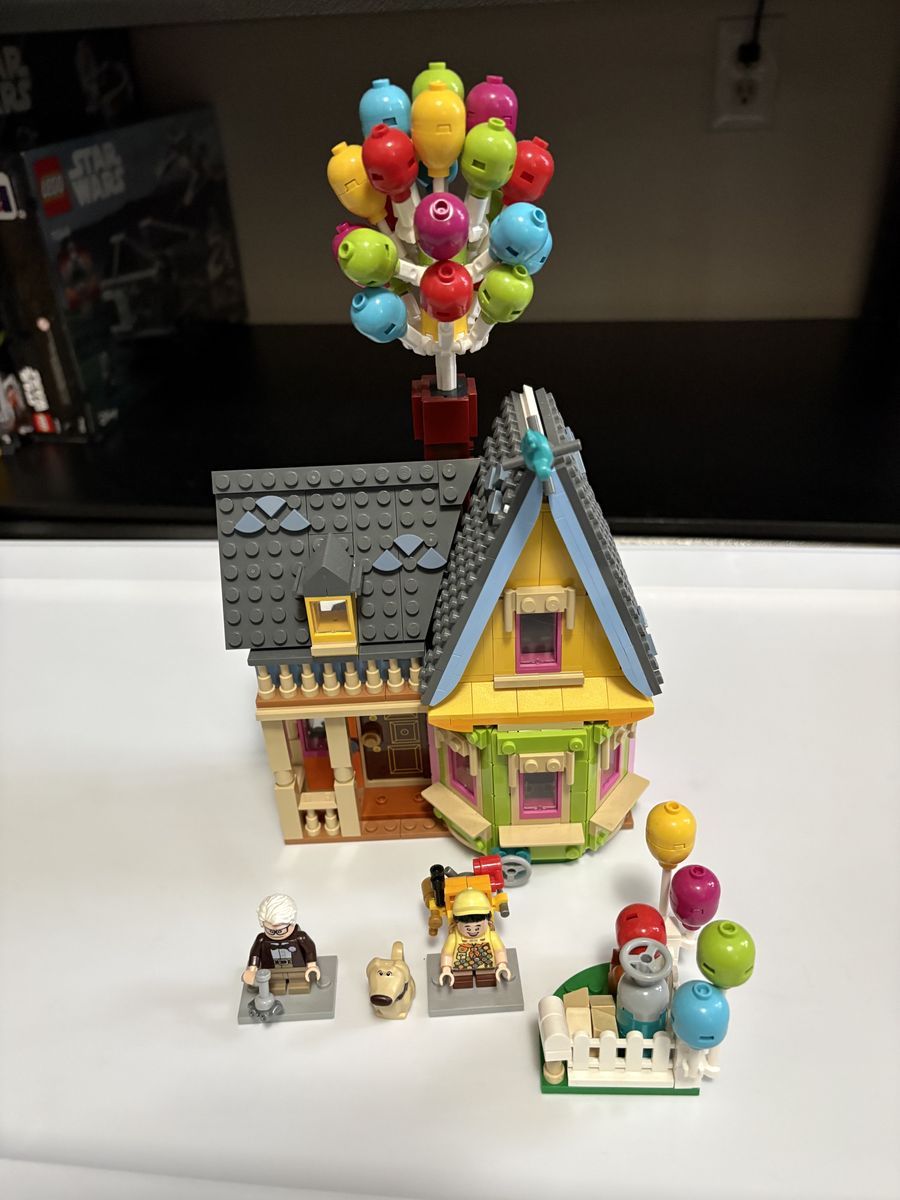 Lego UP House Set