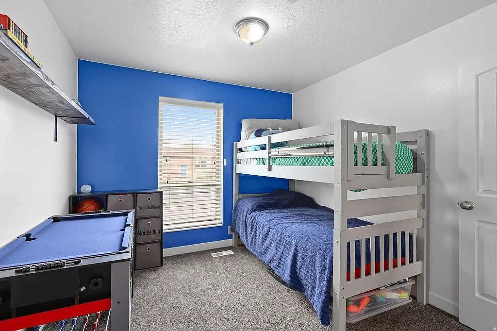 Two Twin Beds/Bunk Beds***Make An Offer***