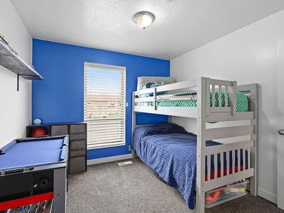 Two Twin Beds/Bunk Beds***Make An Offer***