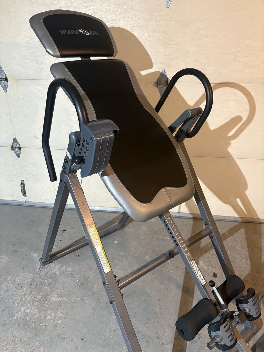 Innova Inversion Table – Adjustable & Comfortable