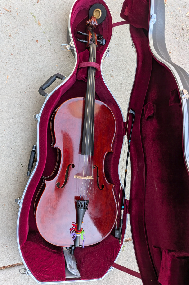 Peccard C-8 Cello 1/2 size