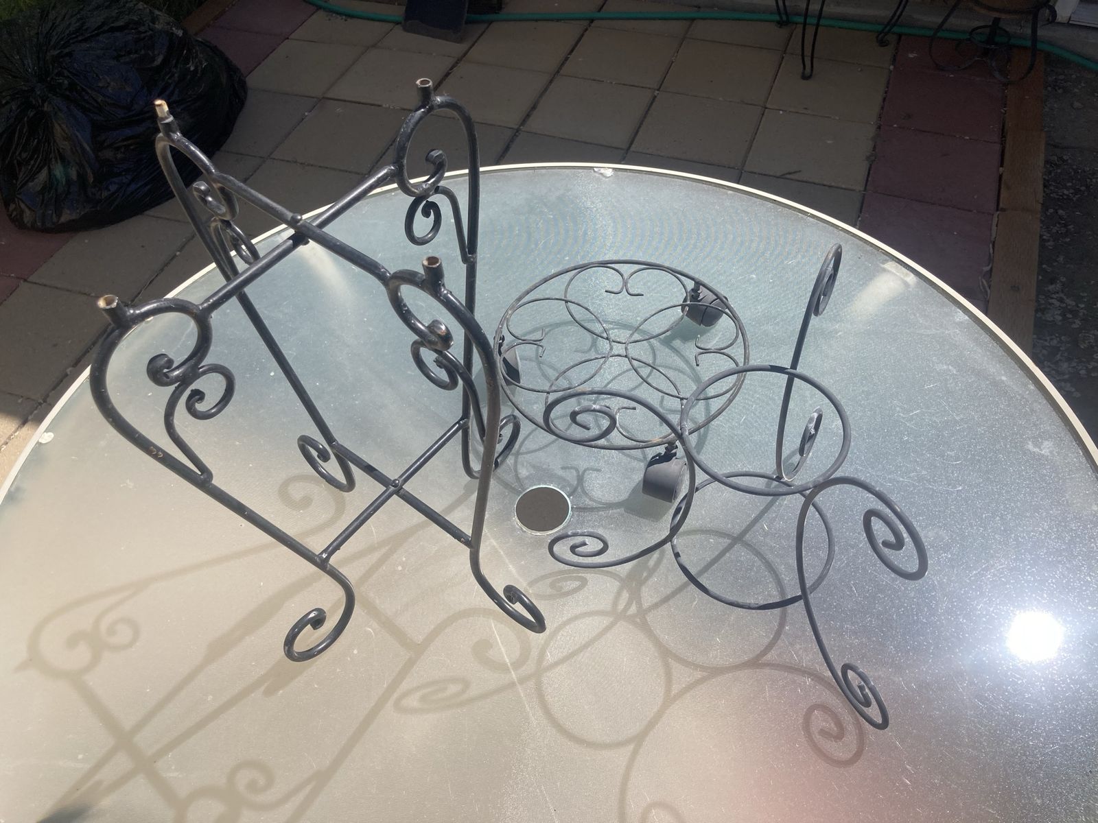 3 metal plant stands