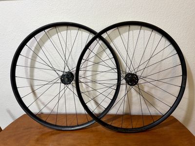 Stan's NoTubes Arch MK4 Wheelset