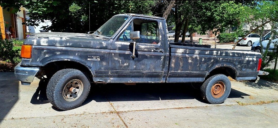 Hellov a Truck Ford F 150 1991