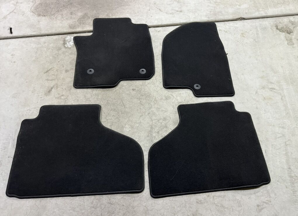 GM 85078910 Floor Mat Set 2021-2025 Tahoe-Yukon