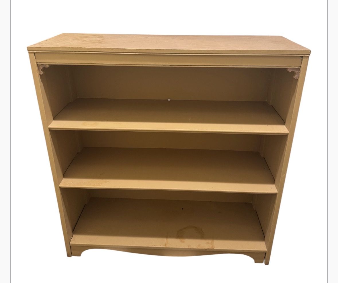 Cedar Bookcase with 3 Shelves in Tan Finish