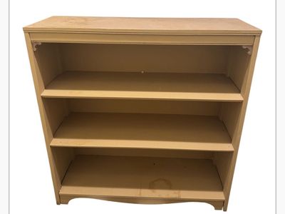 Cedar Bookcase with 3 Shelves in Tan Finish