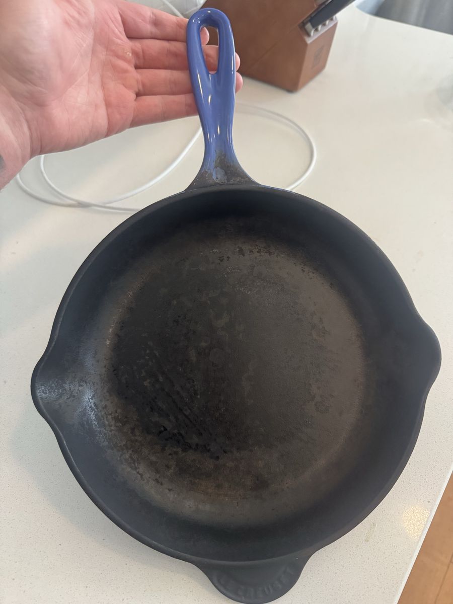 Le creuset cast iron pan 11’