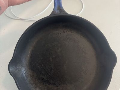 Le creuset cast iron pan 11’