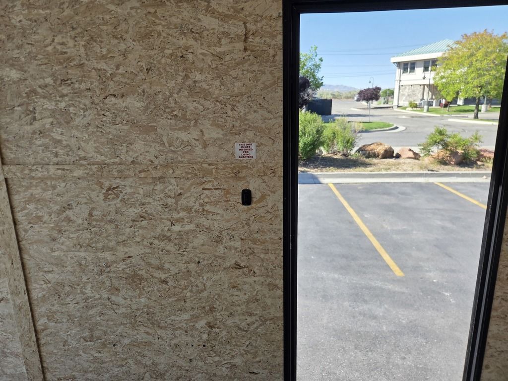 Main image 33