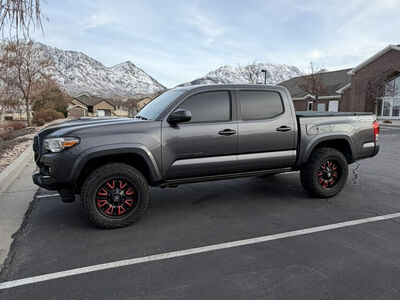 2017 TOYOTA TACOMA TRD Off-Road