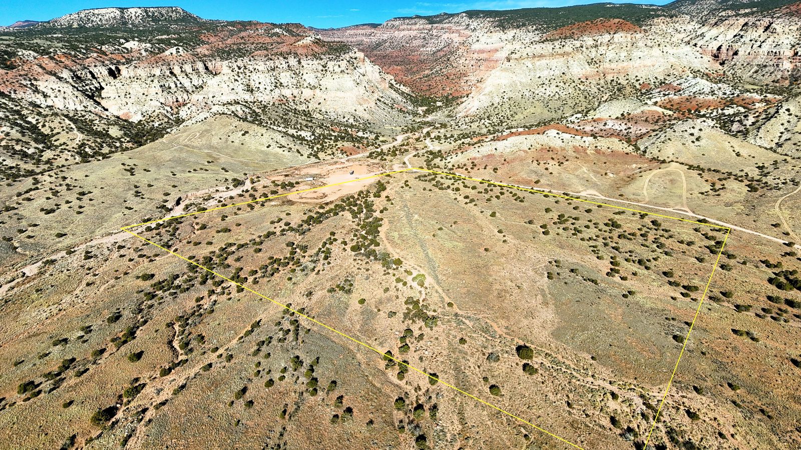Main image 3