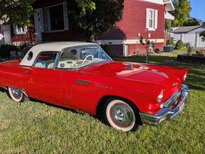 1957 Ford Thunderbird Deluxe