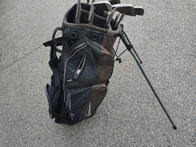 Nike Air Sport golf stand bag with 10 clubs