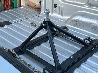Anderson 5th Wheel Hitch, Safety Chains, 5th wheel rails & brackets