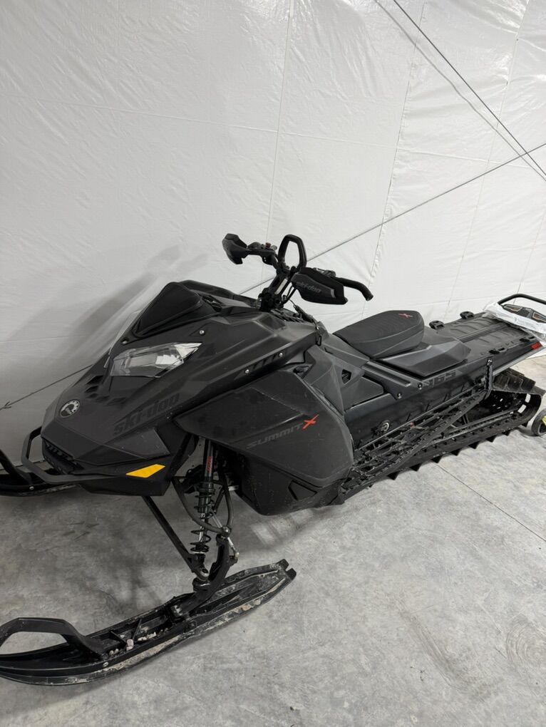 2022 Ski Doo Summit X Turbo