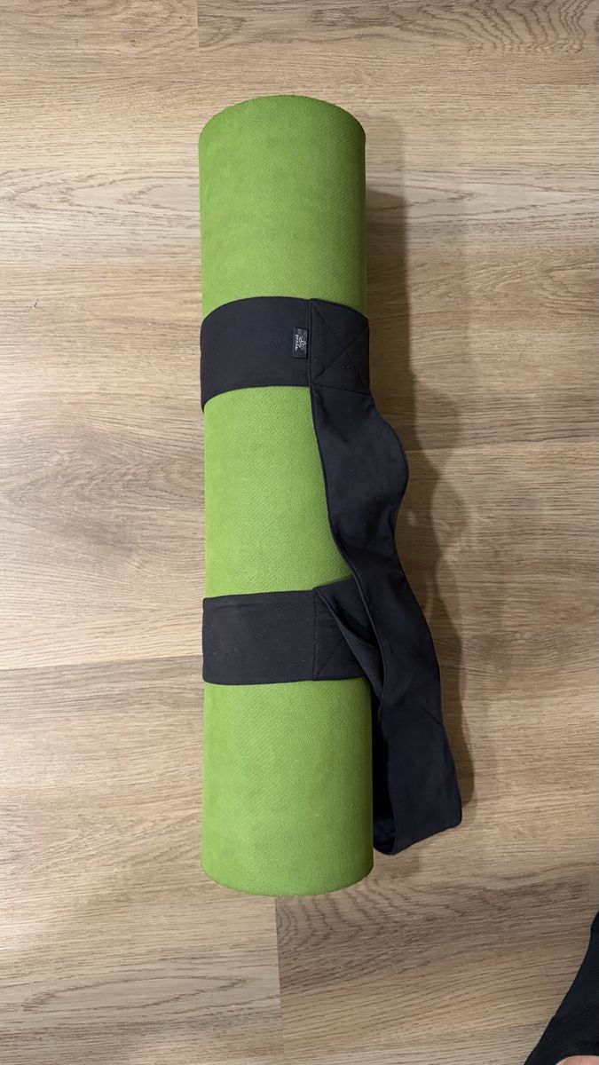 Gaiam Extra-Thick Green Yoga Mat with Carrying Strap