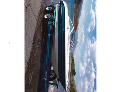 1994 200 Bowrider Sea Ray 21'
