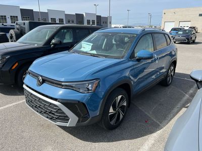 2026 Volkswagen Taos SE 4Motion