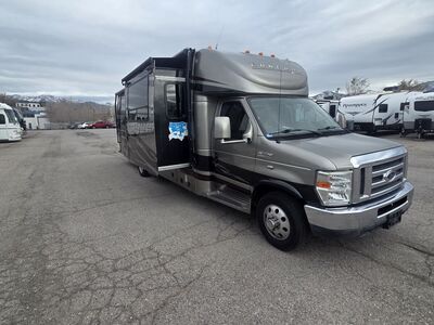 2013 Coachmen Concord 300TS