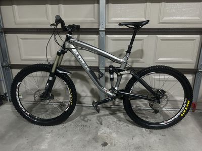 Trek Remedy 9 - Large W/ Dropper Seat Post