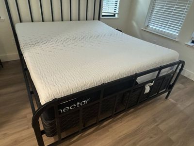 King, Nectar Luxe, Memory Foam, Excellent Condition!