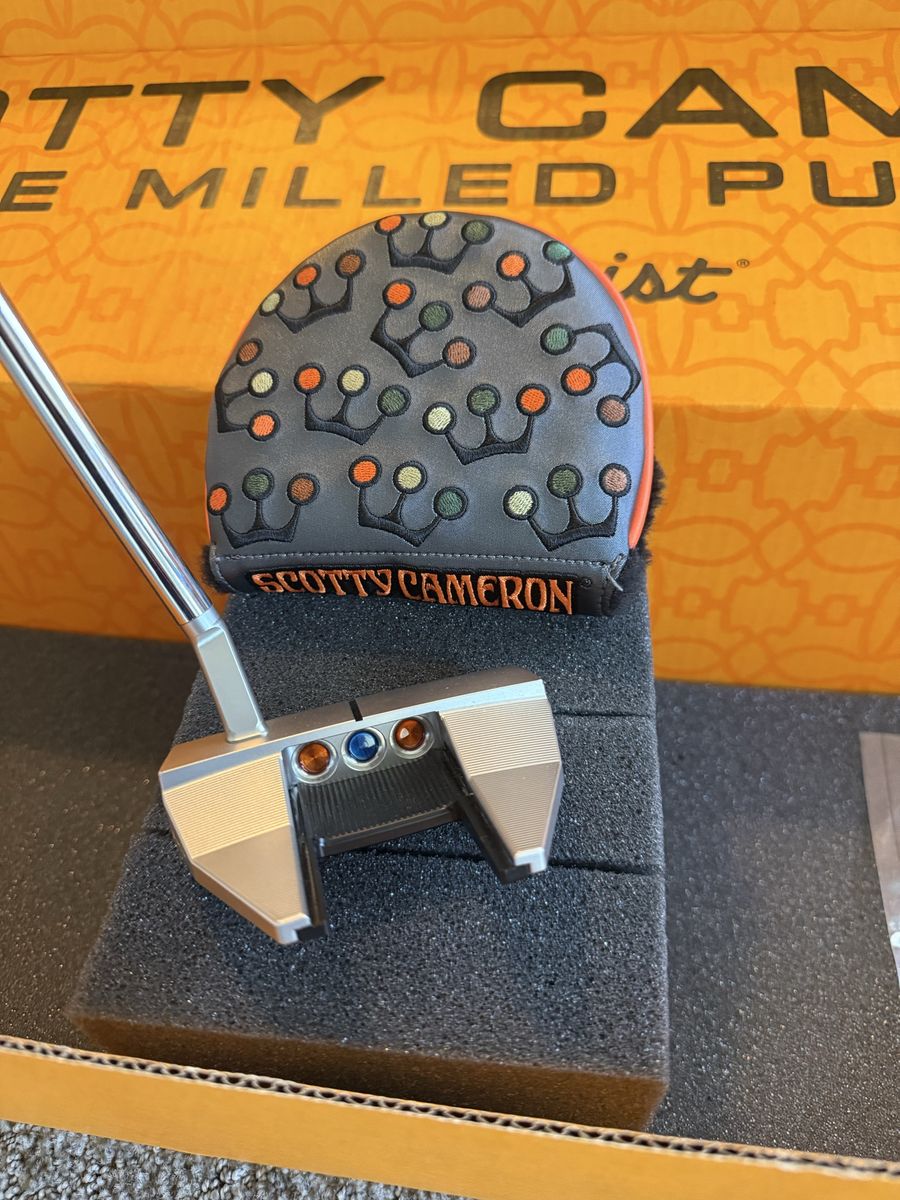 Very Exclusive Scotty Cameron Phantom X7.5 MOTO. 34.5”