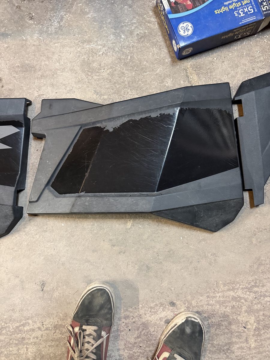 Main image 3