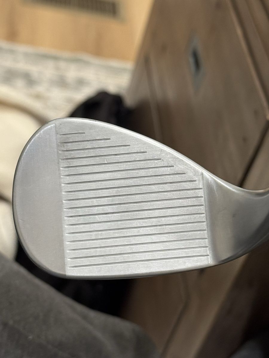 Like New Titleist Vokey SM10 58° wedge