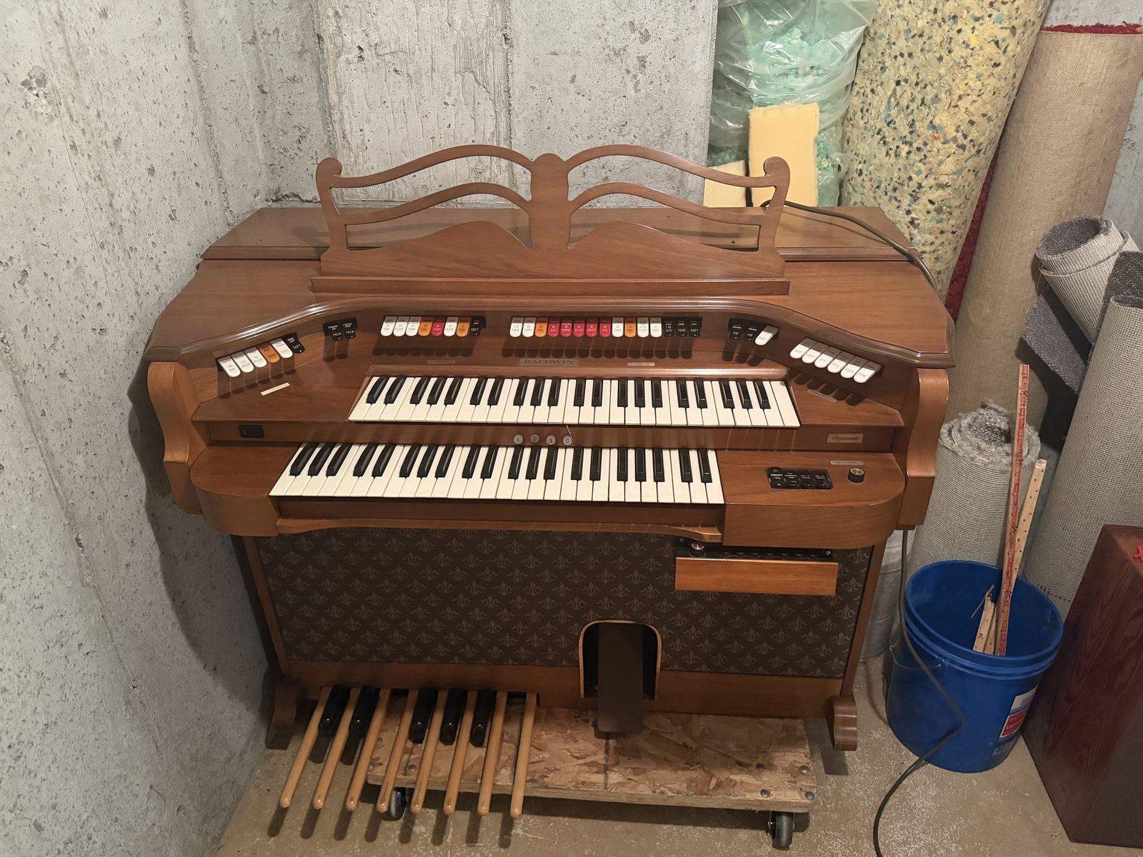 Vintage Baldwin HT-2R Theatre Organ w/ Rhythm Percussion – 32 Pedal $300 cash/venmo in Provo