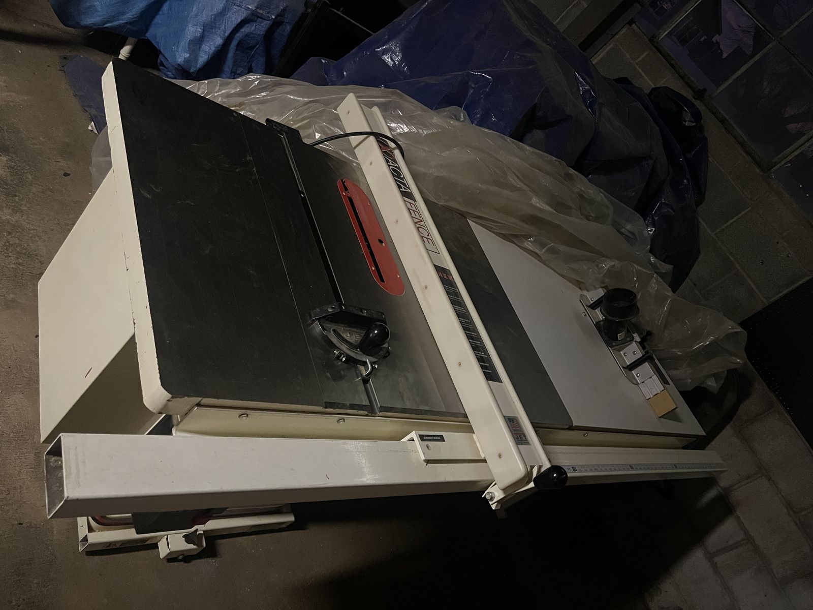 Jet 10 inch titling table saw with built-in router table and mobile base