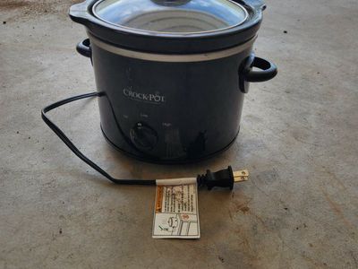 Crock-Pot SCCPVL600D Slow Cooker - 6 Quart Black Programmable with Lid & Handles