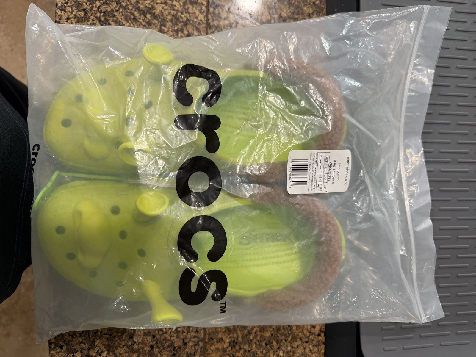 Crocs Shrek Classic Clog Lime Punch Unisex M11 W10 Fuzzy Strap New in Bag