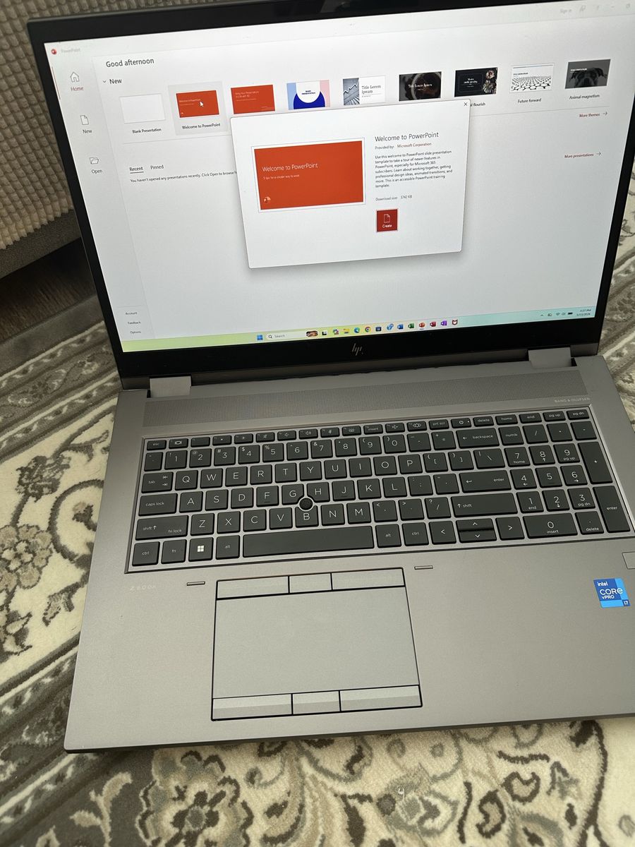 HP 17.3 inch Laptop i7 Core 11th Gen 16 GB RAM 750 GB SSD NVIDIA