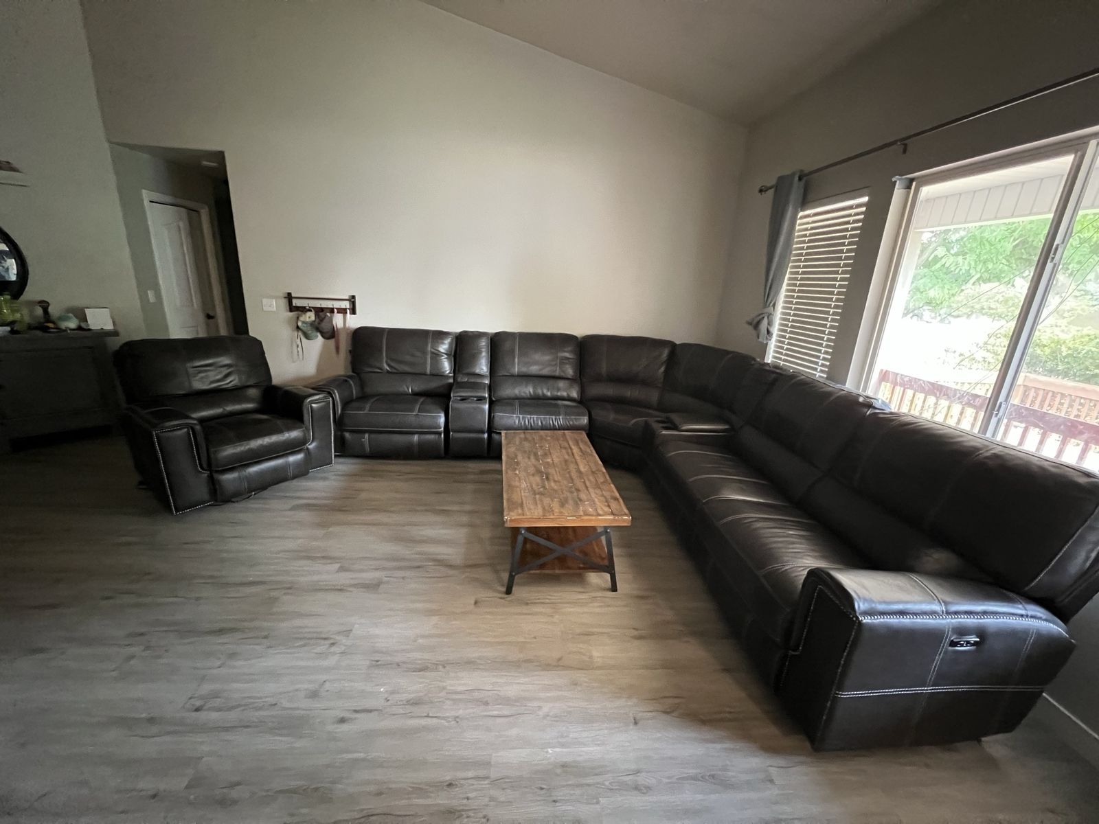 Large Sectional Couch with Powered Recliners and extra powered recliner and two drink inserts $1200 OBO