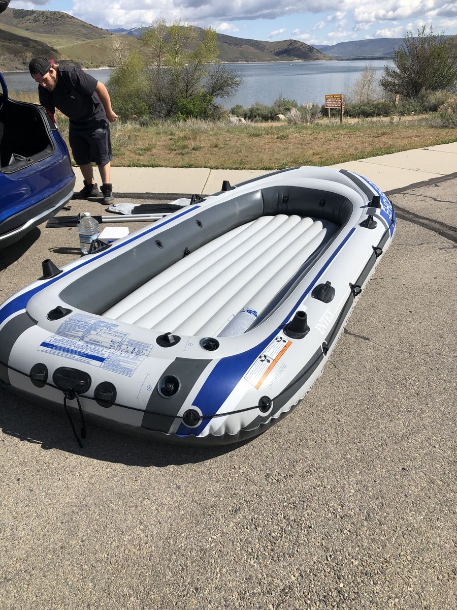 4 Person Inflatable Raft