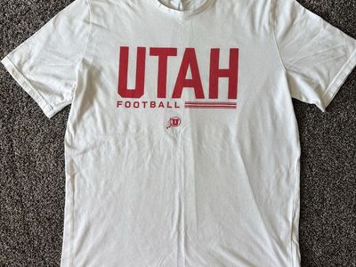 Under Armour Utah Utes Football Shirt- Size Men's Large