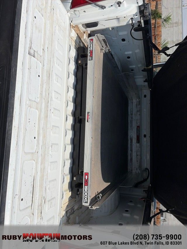 Main image 27