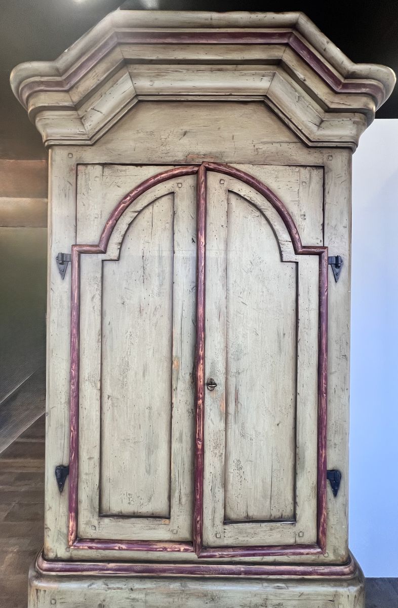 Main image 5