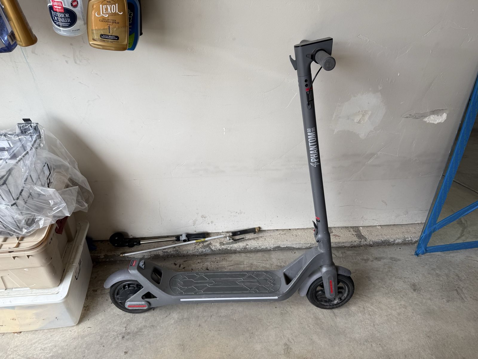 Three Phantom Go Go Electric Scooter - Grey, needs fixing