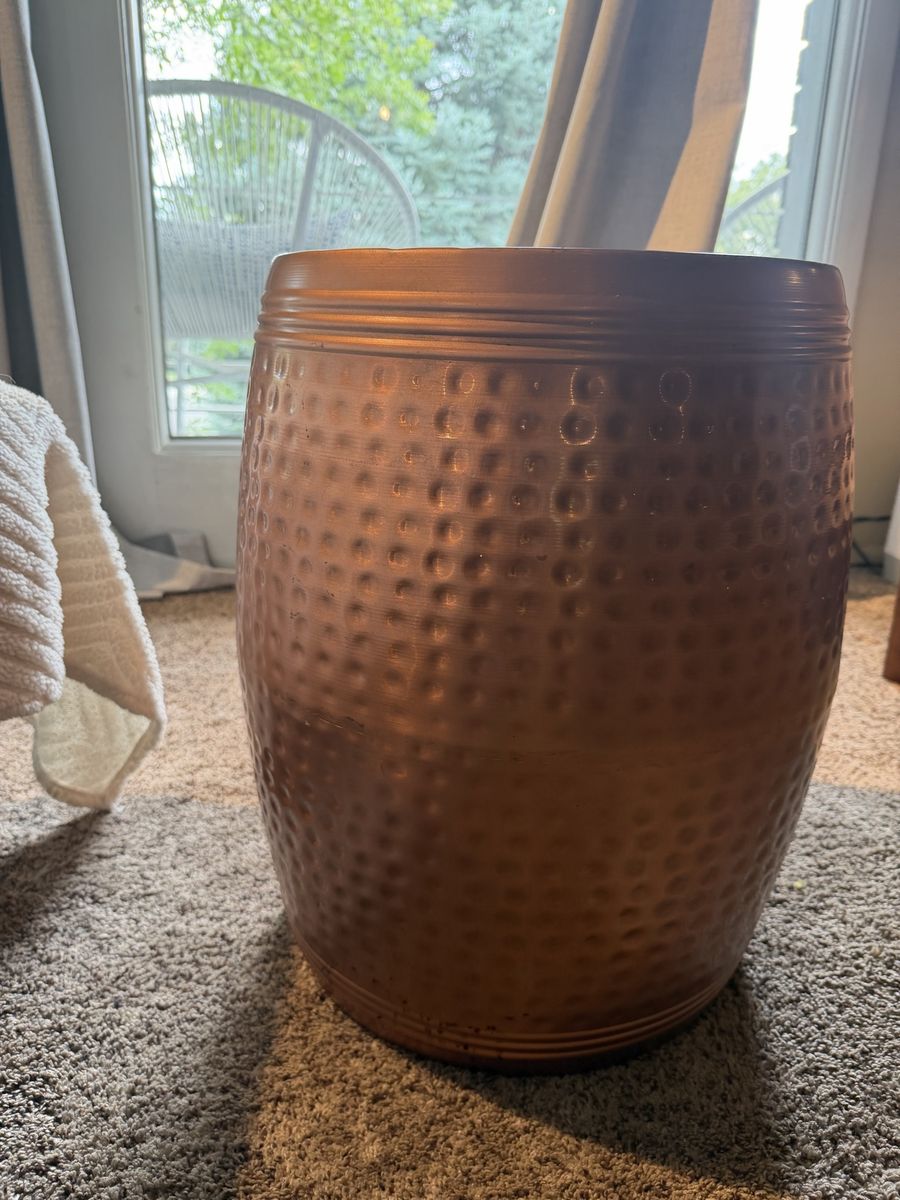 Round Copper Metal Indoor/Outdoor Stool or End Table, Hammered Finish