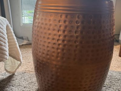 Round Copper Metal Indoor/Outdoor Stool or End Table, Hammered Finish